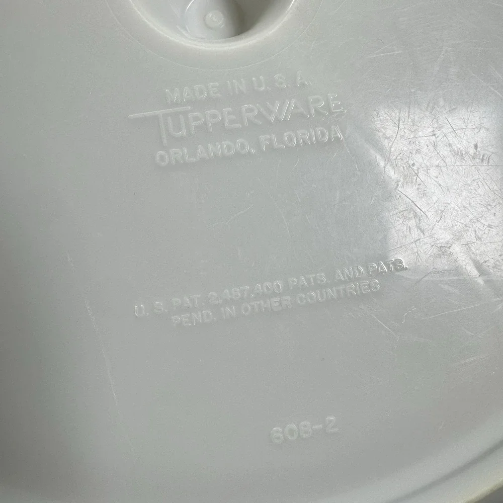 Tupperware ~ #608-2 Suzette White‎ Divided Serving Platter--- PLATTER ONLY